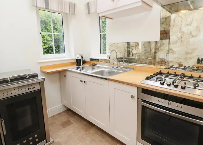 The Cottage, 5 Richley Terrace
